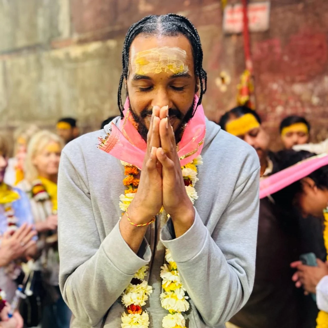 Yogi Den in India Photo